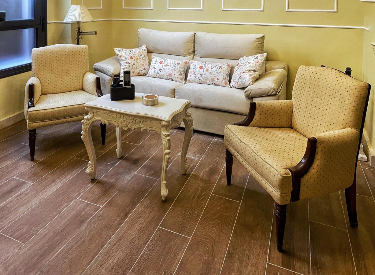 Suites San Esteban 16 Ducal Sevilla Bagian luar foto
