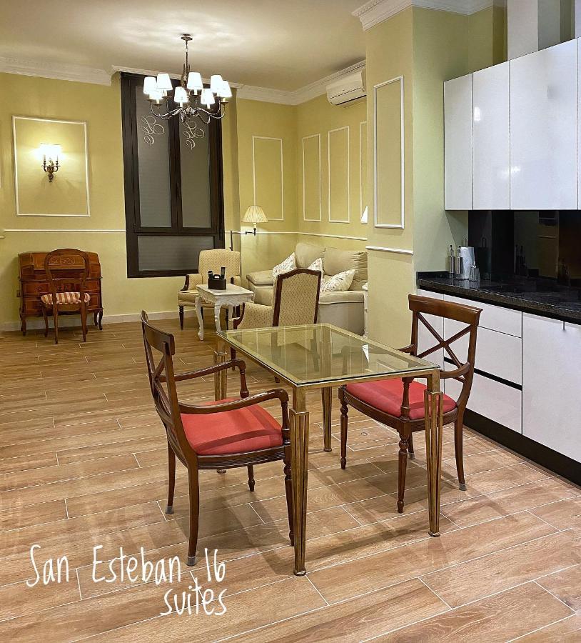 Suites San Esteban 16 Ducal Sevilla Bagian luar foto