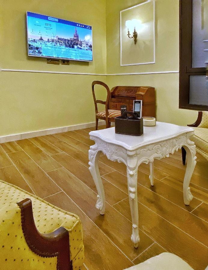 Suites San Esteban 16 Ducal Sevilla Bagian luar foto
